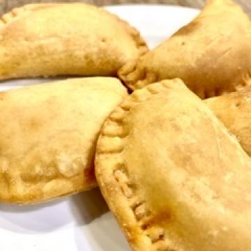 EMPANADILLAS DE ATÚN CON TOMATE